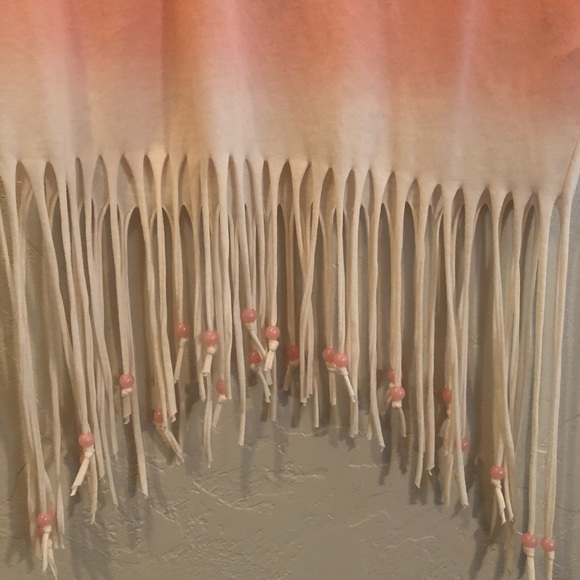 🛍🛍Yin yang Crop top with fringe 90s vibe🛍🛍 - Picture 4 of 5